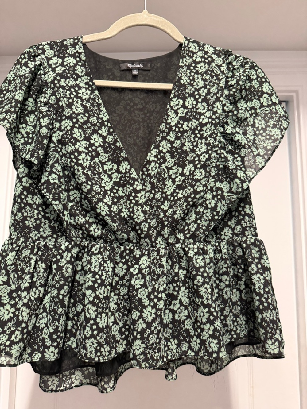 Madewell Black Floral V-Neck Peplum Top - Mint Floral